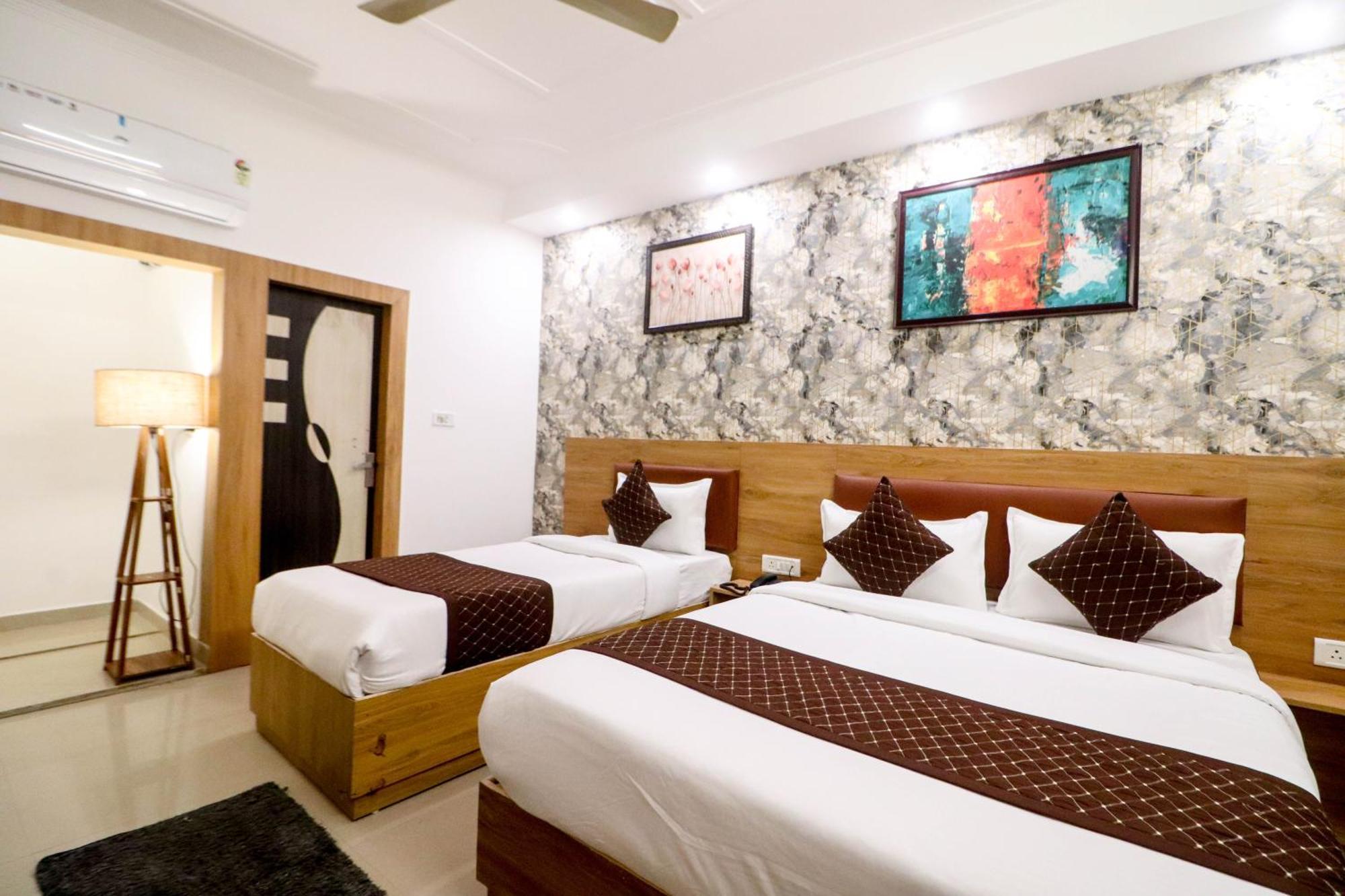 Hotel Vvs Near Delhi Airport New Delhi Eksteriør bilde