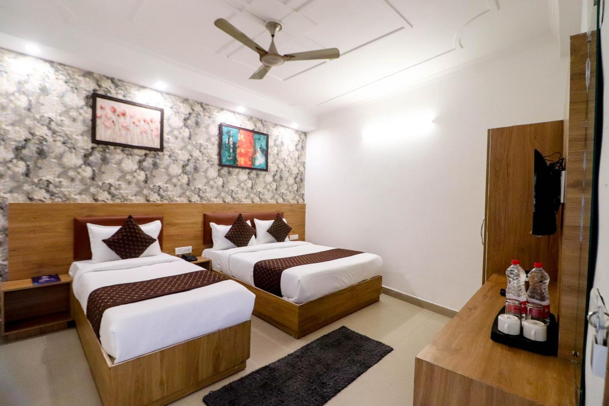 Hotel Vvs Near Delhi Airport New Delhi Eksteriør bilde