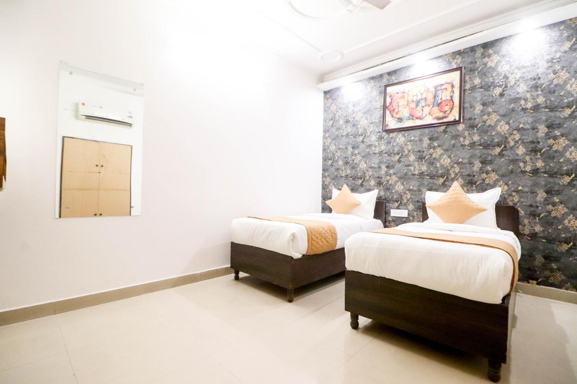 Hotel Vvs Near Delhi Airport New Delhi Eksteriør bilde